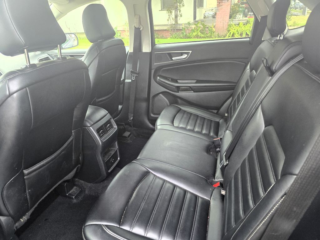 2022 Ford Edge Image 6