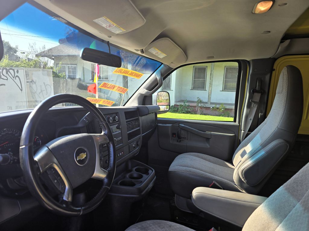 2019 Chevrolet Express Image 3