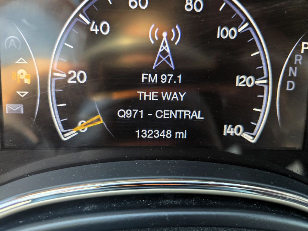 2017 Jeep Grand Cherokee Image 2