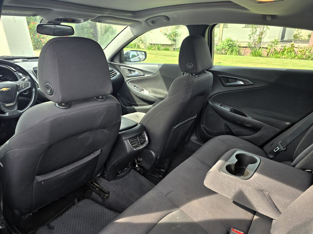 2017 Chevrolet Malibu Image 5