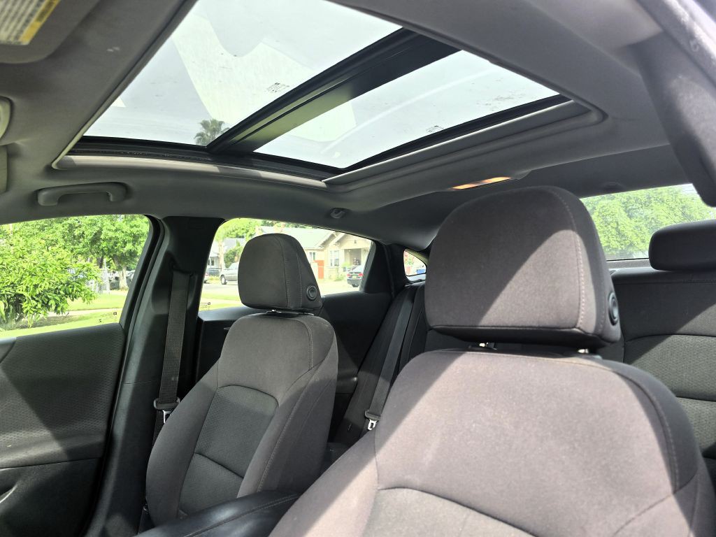 2017 Chevrolet Malibu Image 6