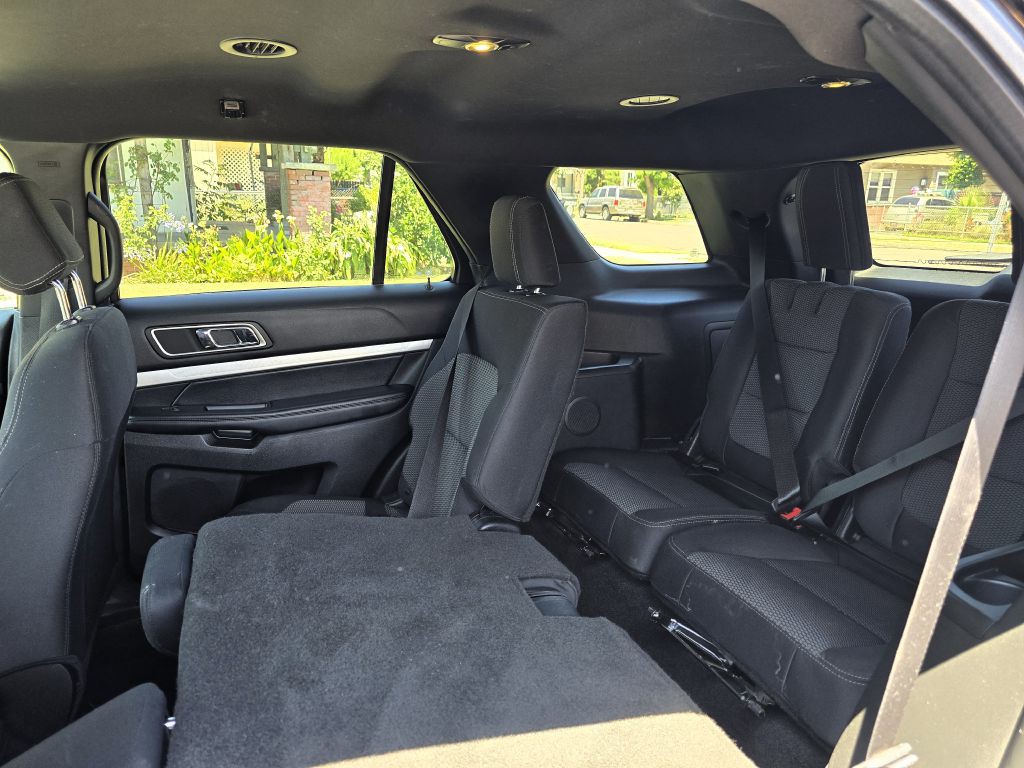 2017 Ford Explorer Image 7