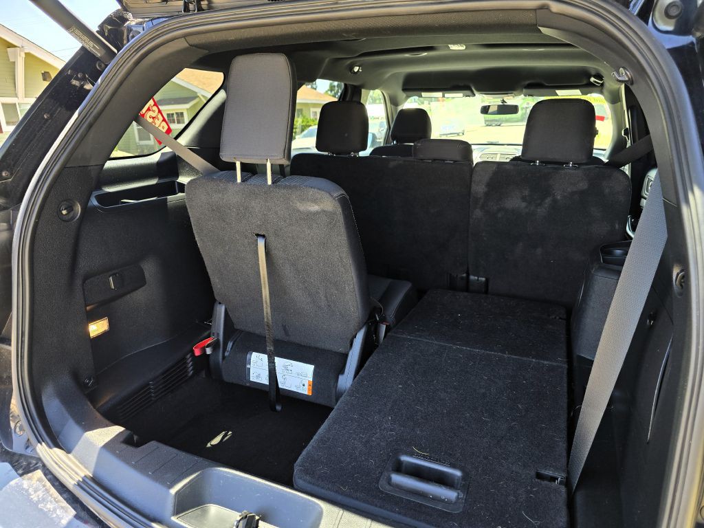 2017 Ford Explorer Image 9