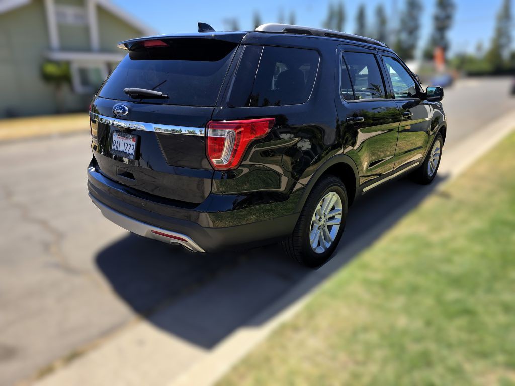 2017 Ford Explorer Image 10