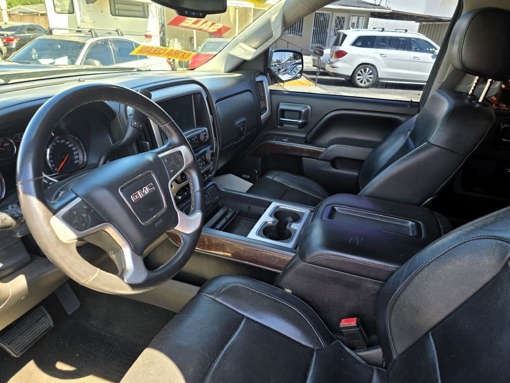 2015 GMC Sierra Image 2