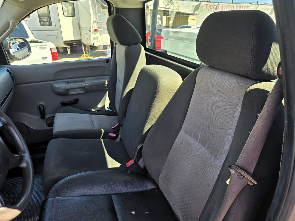 2008 Chevrolet Silverado 1500 Image 3