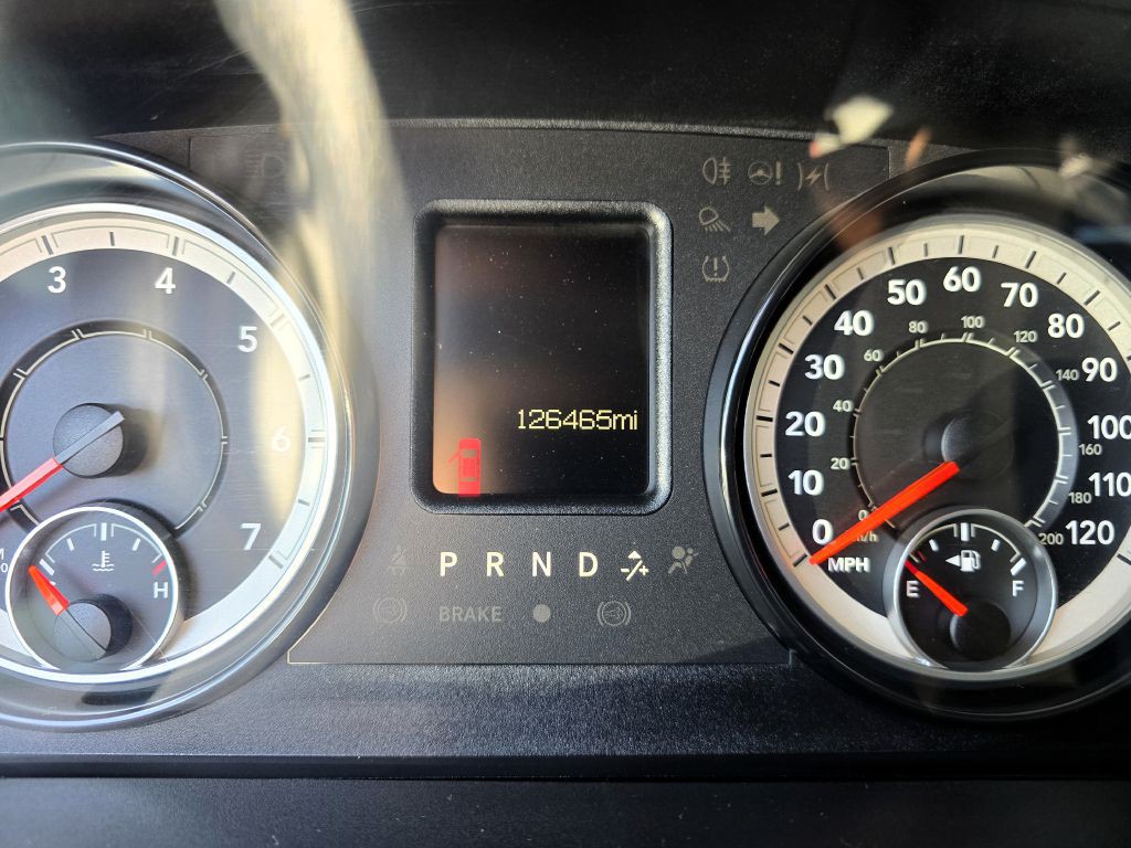 2016 RAM 1500 Image 2