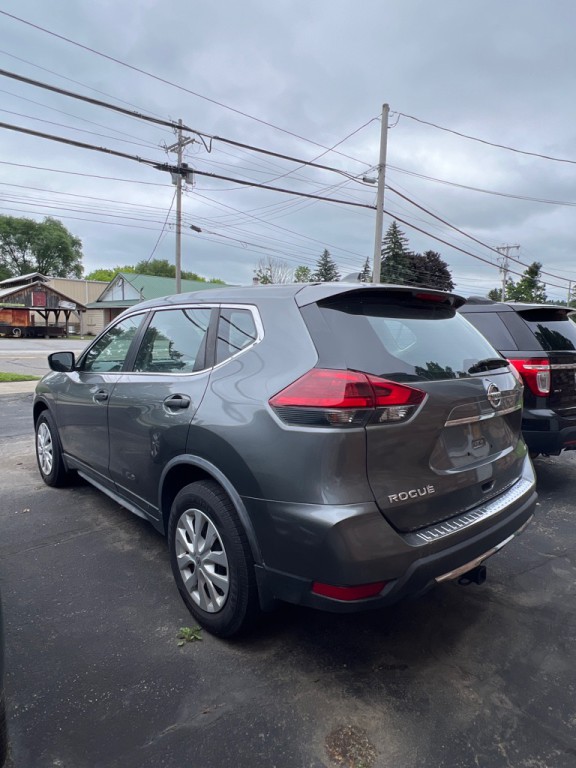 2018 Nissan Rogue Image 2