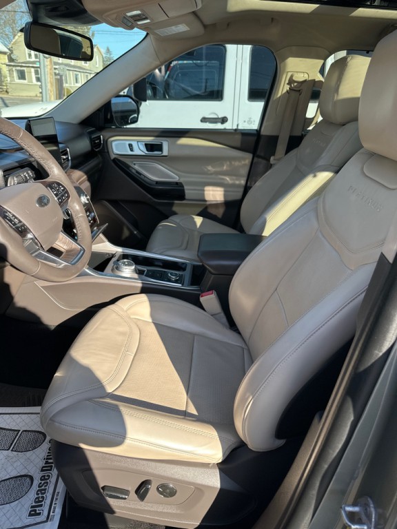 2020 Ford Explorer Image 9