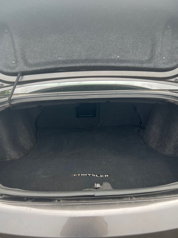 2014 Chrysler 200 Image 7