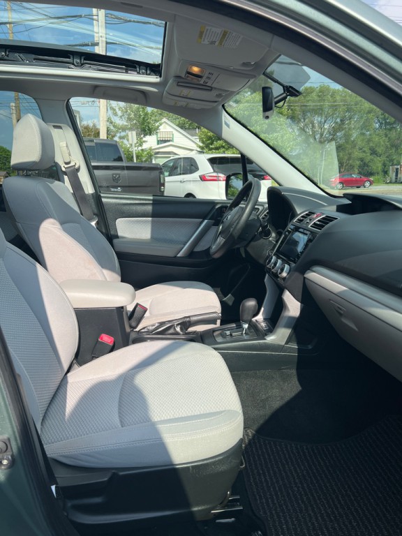 2018 Subaru Forester Image 4