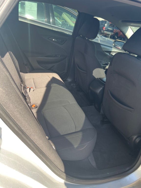 2018 Chevrolet Malibu Image 5