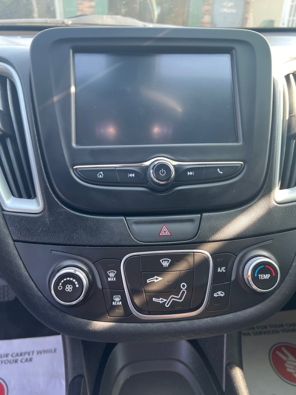 2018 Chevrolet Malibu Image 6