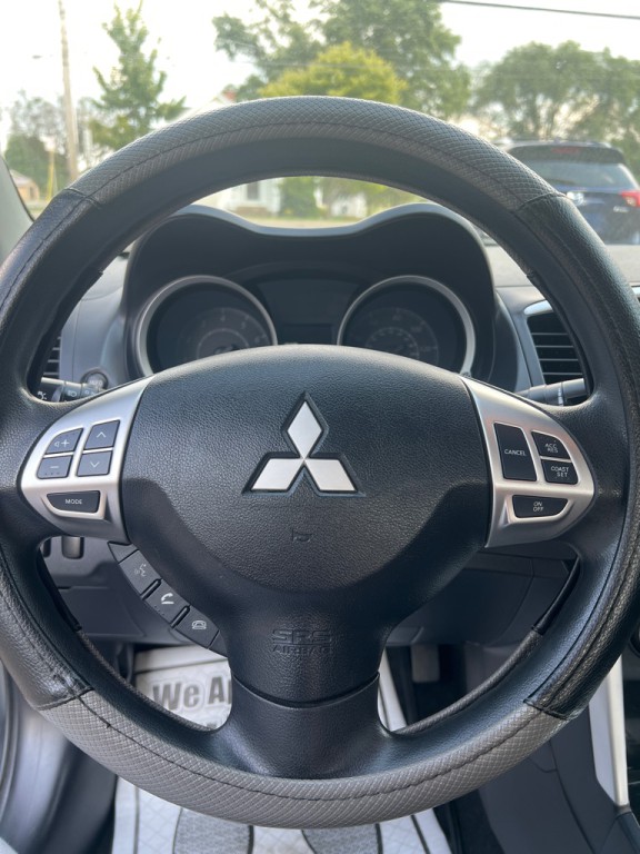 2016 Mitsubishi Lancer Image 6