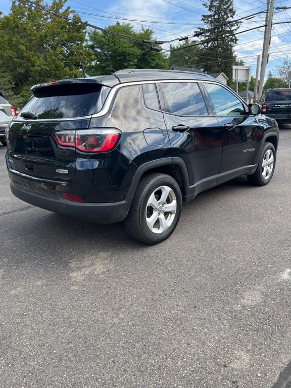 2018 Jeep Compass Image 2