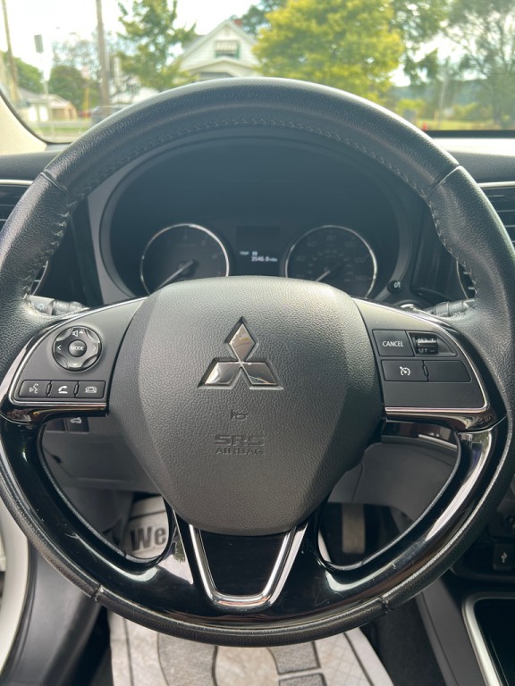 2020 Mitsubishi Outlander Image 10