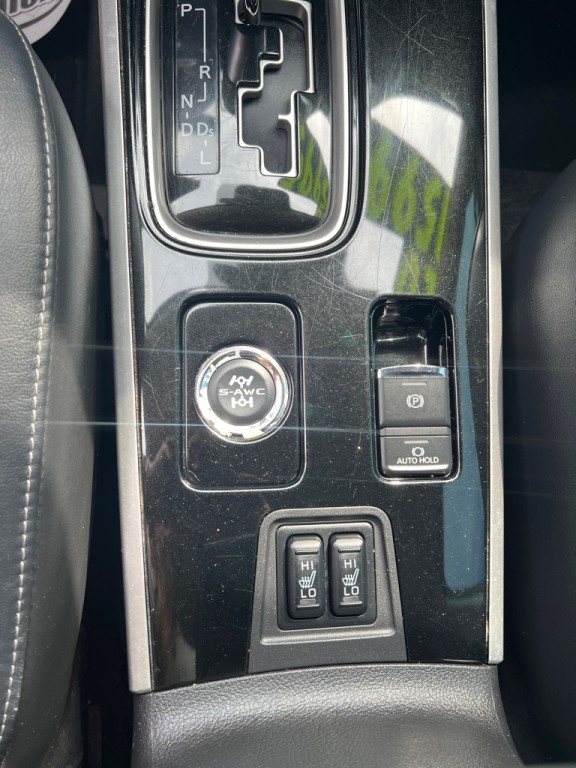 2020 Mitsubishi Outlander Image 12