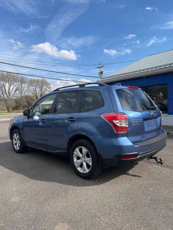 2016 Subaru Forester Image 2