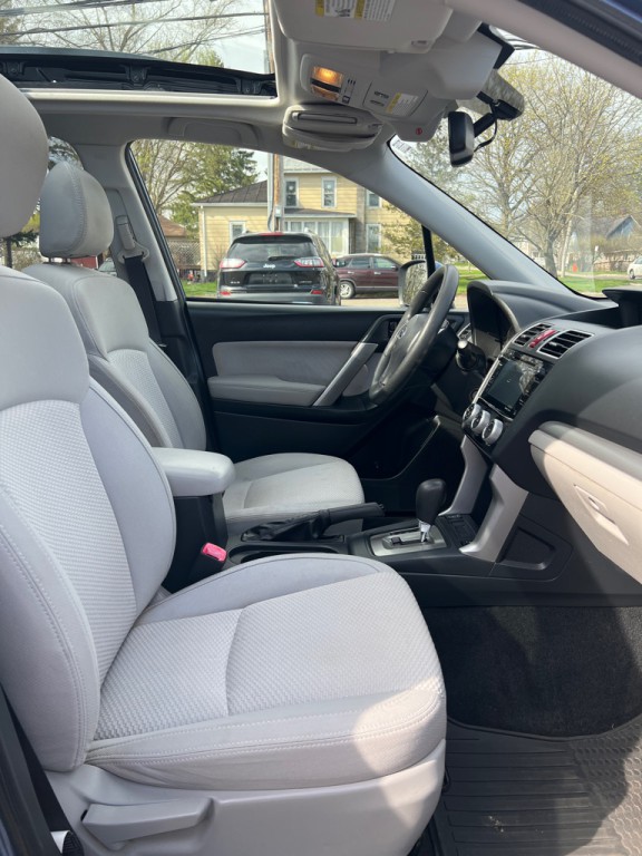 2016 Subaru Forester Image 4