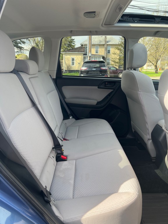 2016 Subaru Forester Image 5