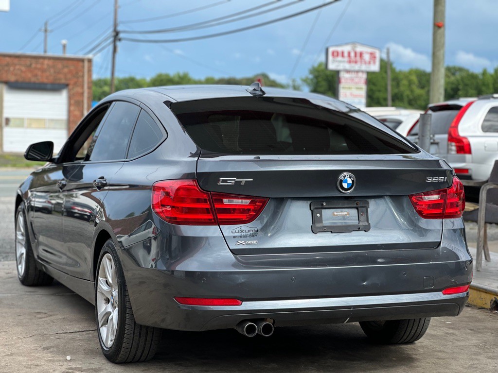 2015 BMW 3 Series Image 7