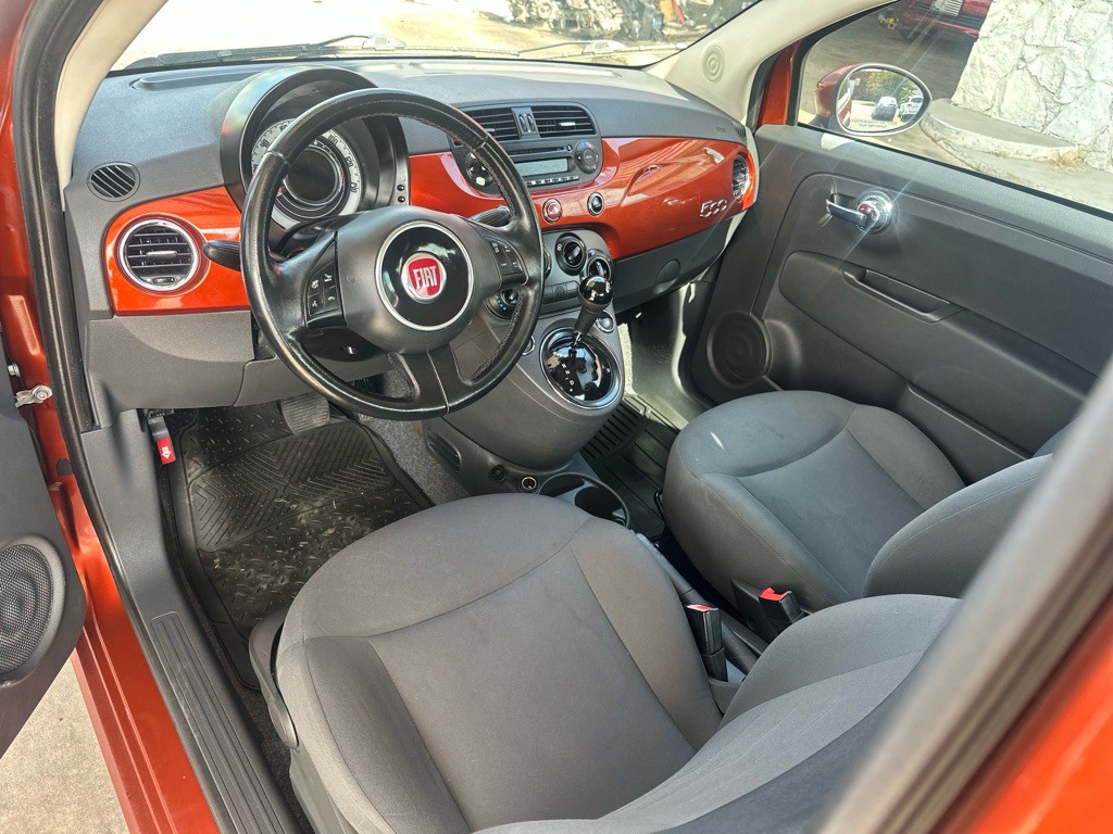 2013 FIAT 500 Image 9