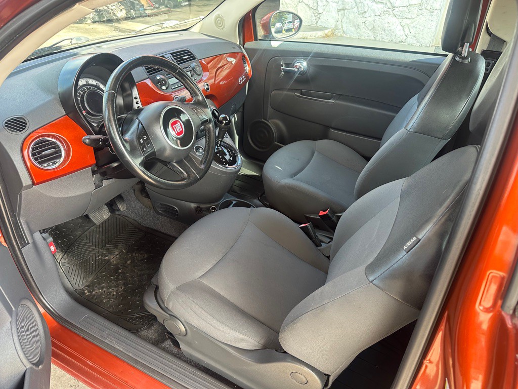 2013 FIAT 500 Image 10