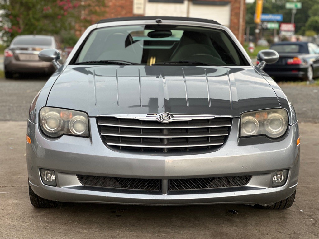 2005 Chrysler Crossfire Image 2