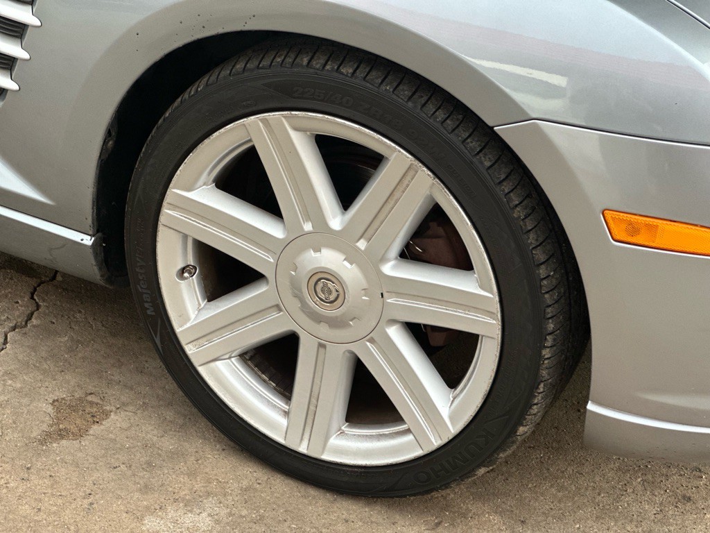 2005 Chrysler Crossfire Image 5