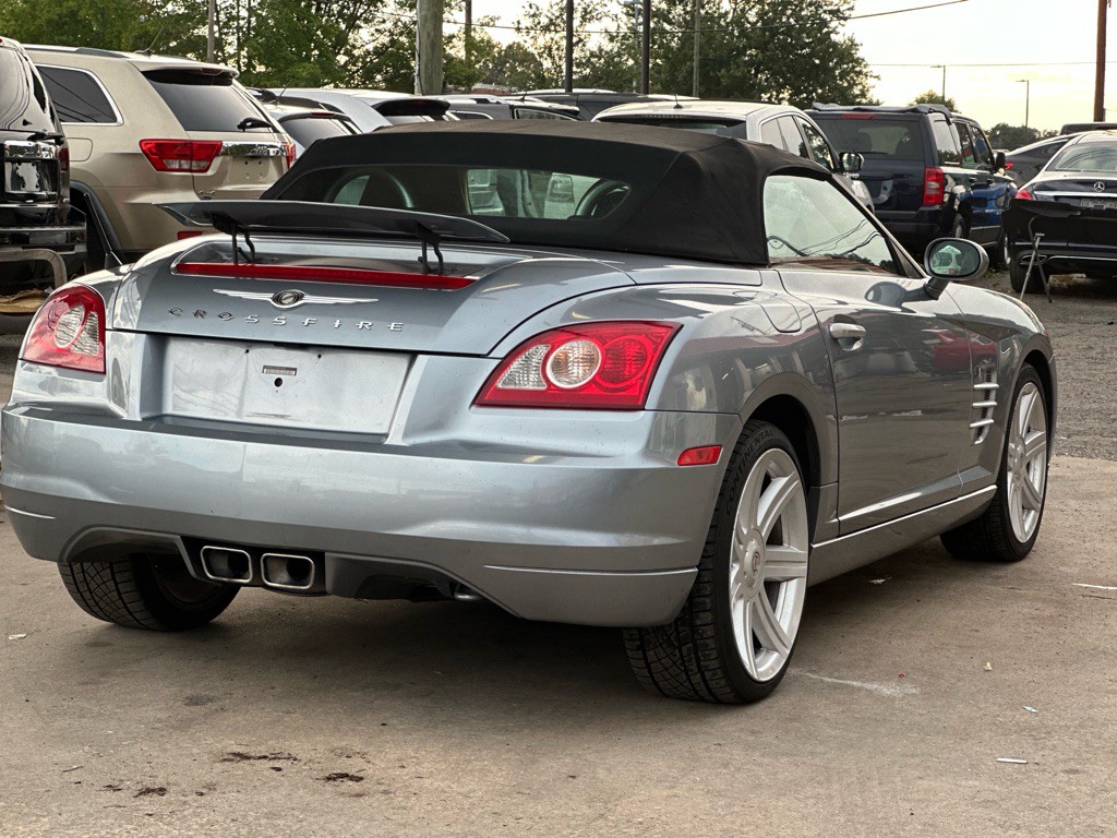 2005 Chrysler Crossfire Image 7