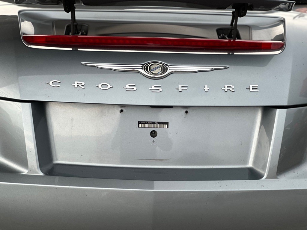 2005 Chrysler Crossfire Image 12