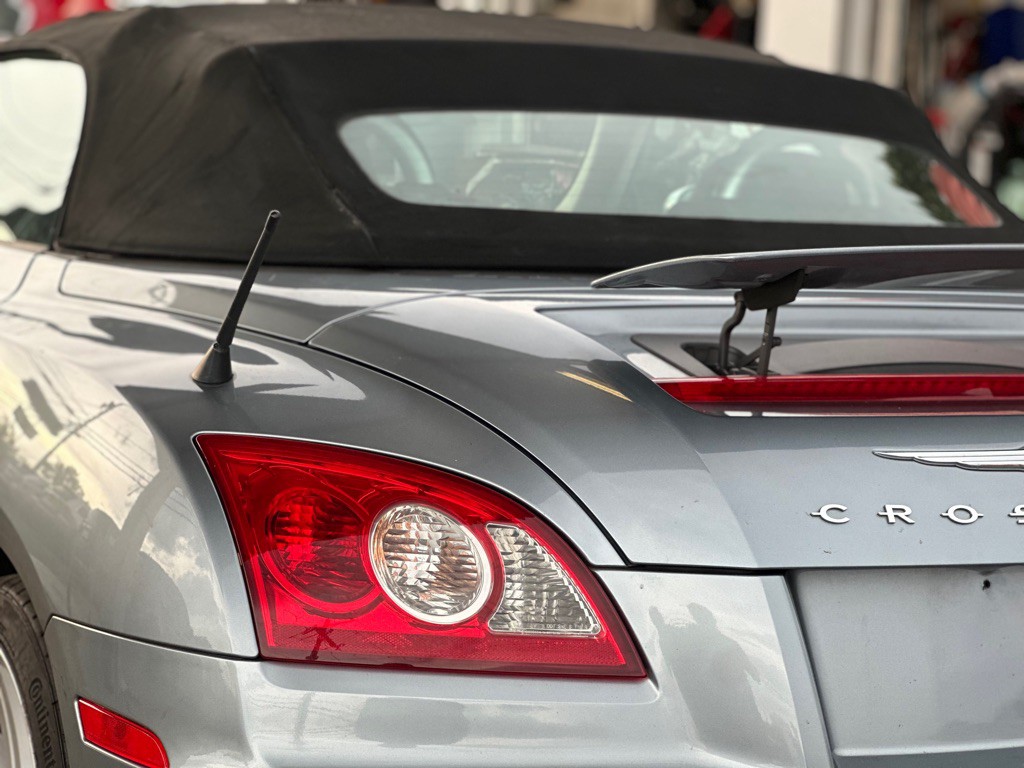 2005 Chrysler Crossfire Image 13