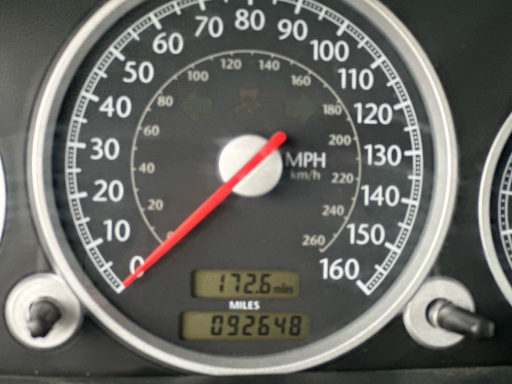 2005 Chrysler Crossfire Image 17
