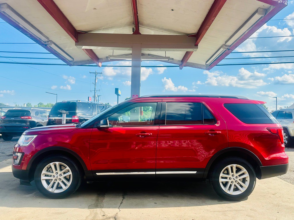 2017 Ford Explorer Image 9