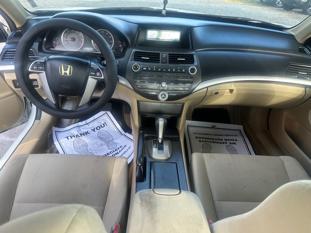 2012 Honda Accord Image 13