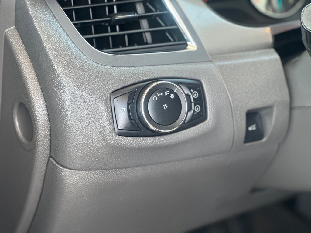2013 Ford Edge Image 16