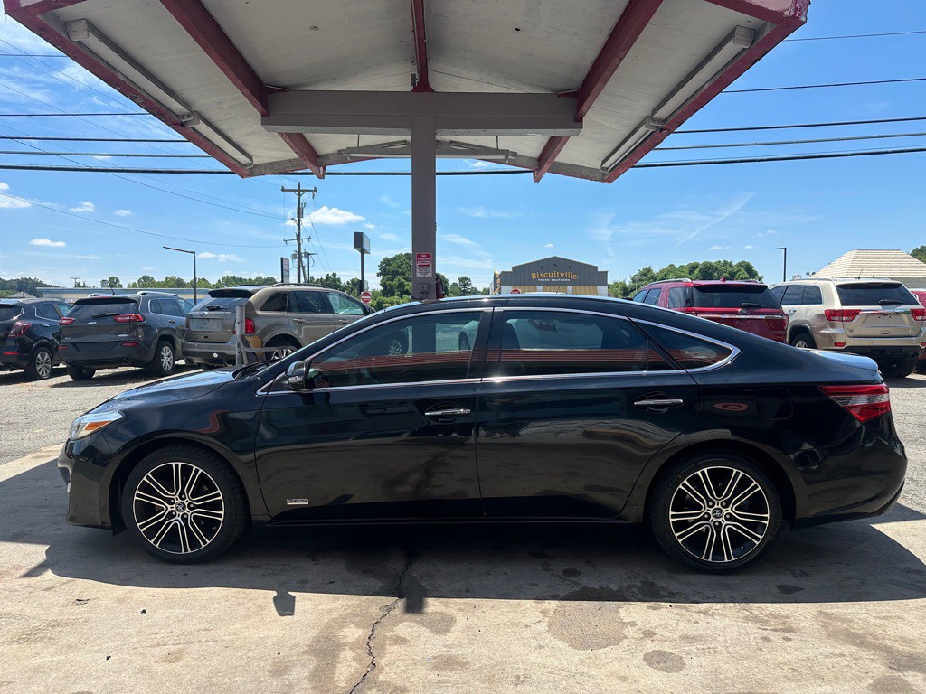 2015 Toyota Avalon Image 6