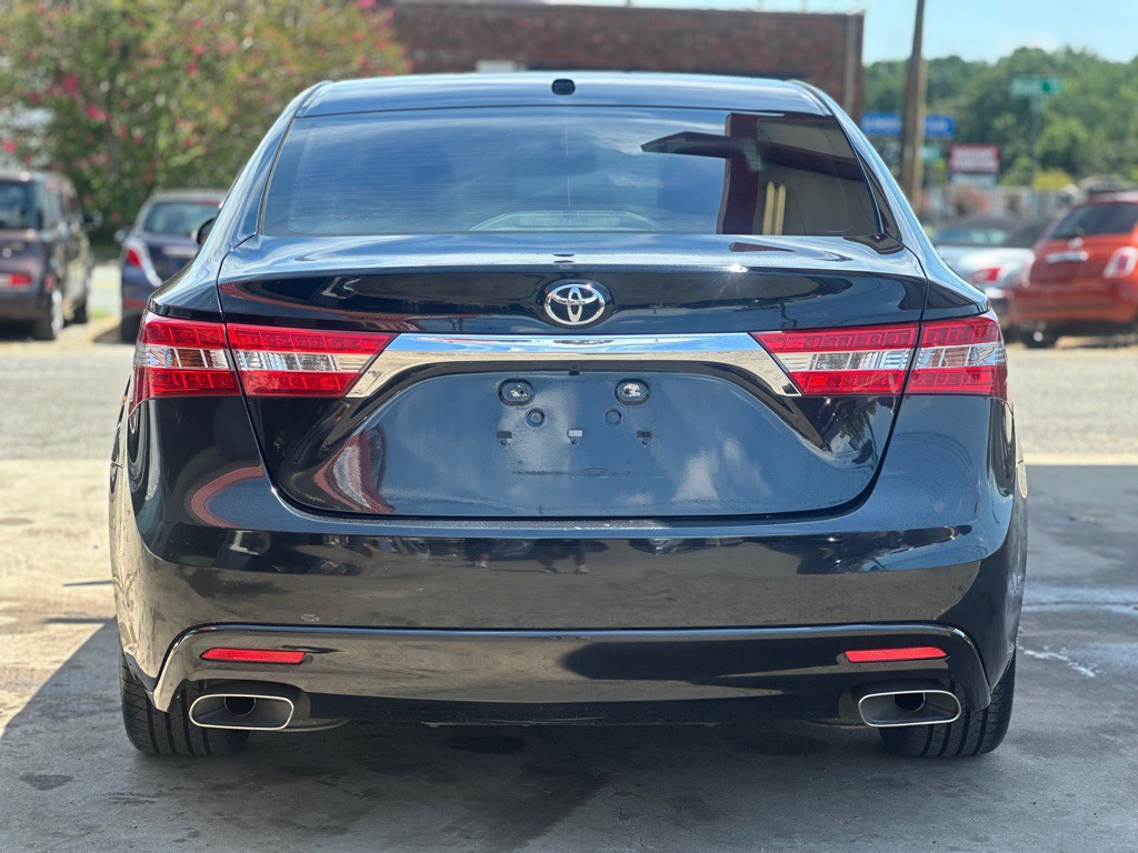 2015 Toyota Avalon Image 7