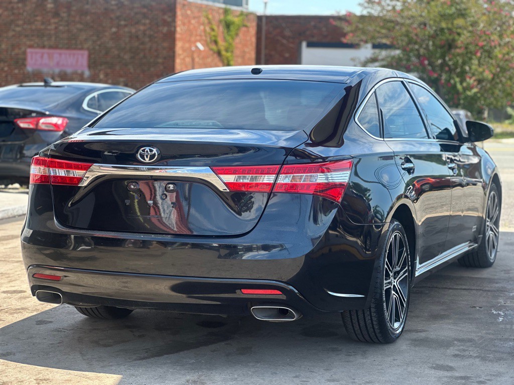 2015 Toyota Avalon Image 8