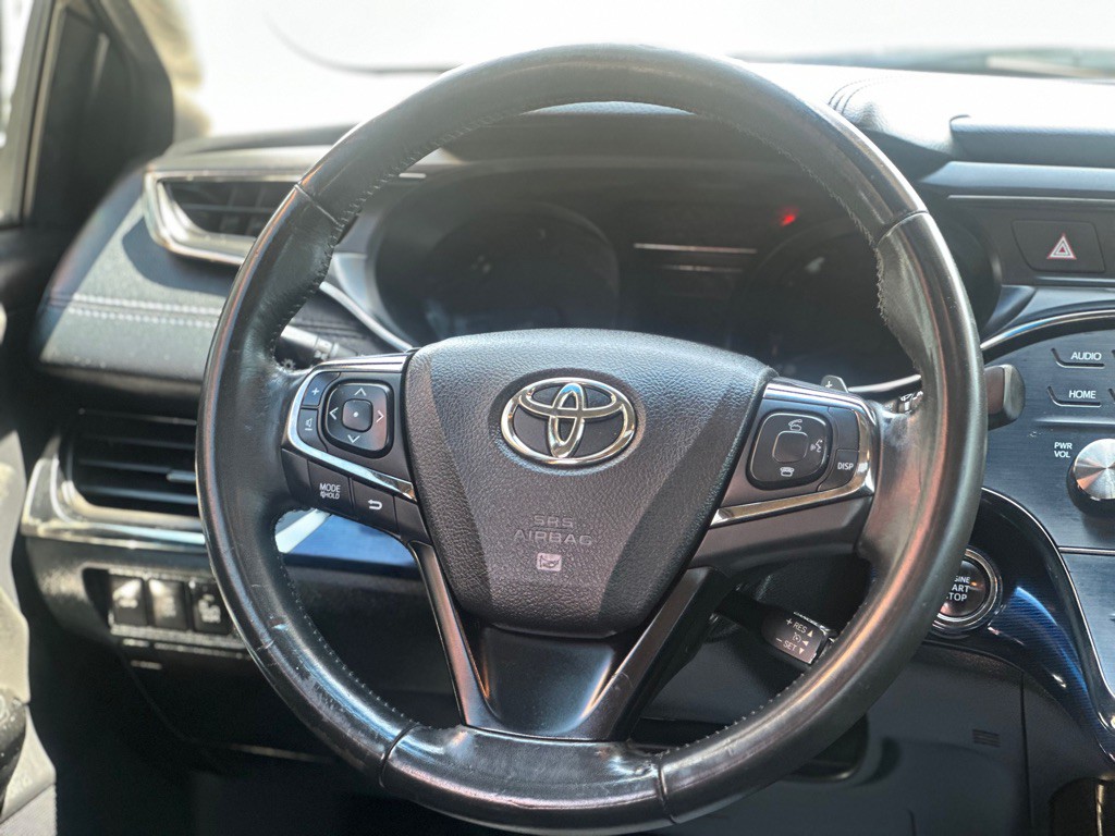 2015 Toyota Avalon Image 13