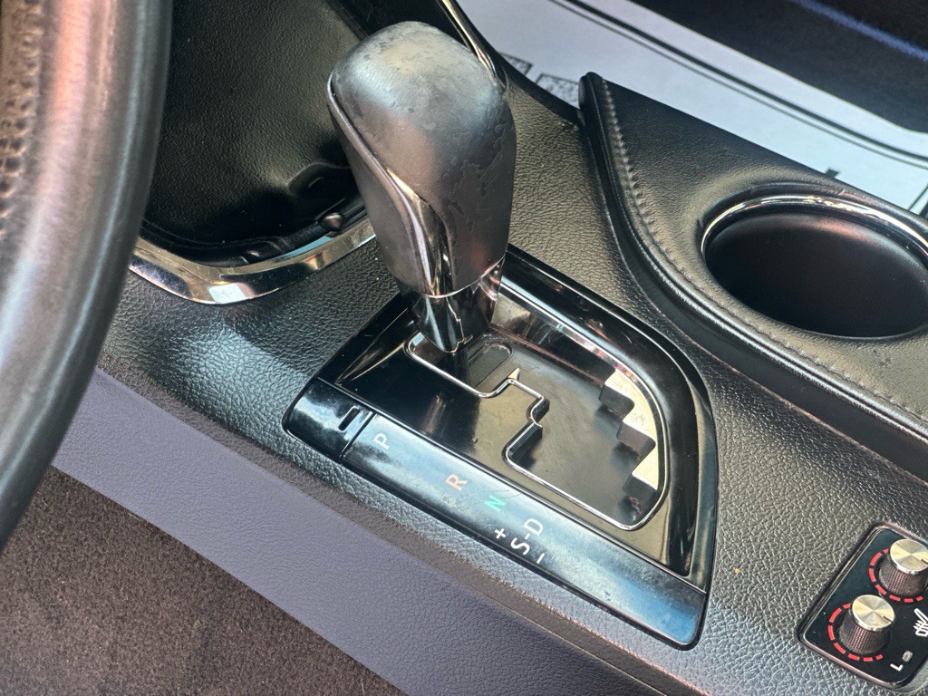 2015 Toyota Avalon Image 16