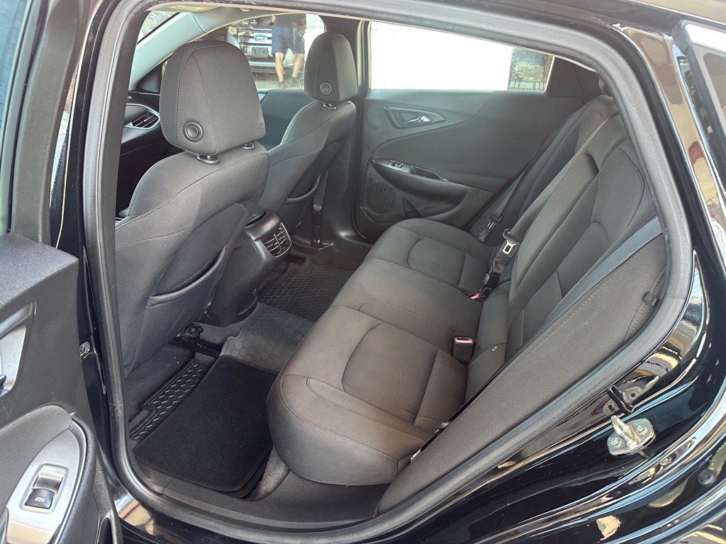 2019 Chevrolet Malibu Image 16