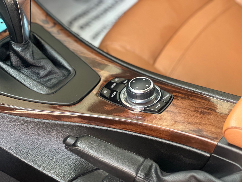 2012 BMW 3 Series Image 13
