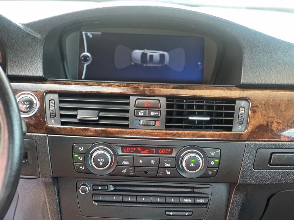 2012 BMW 3 Series Image 14