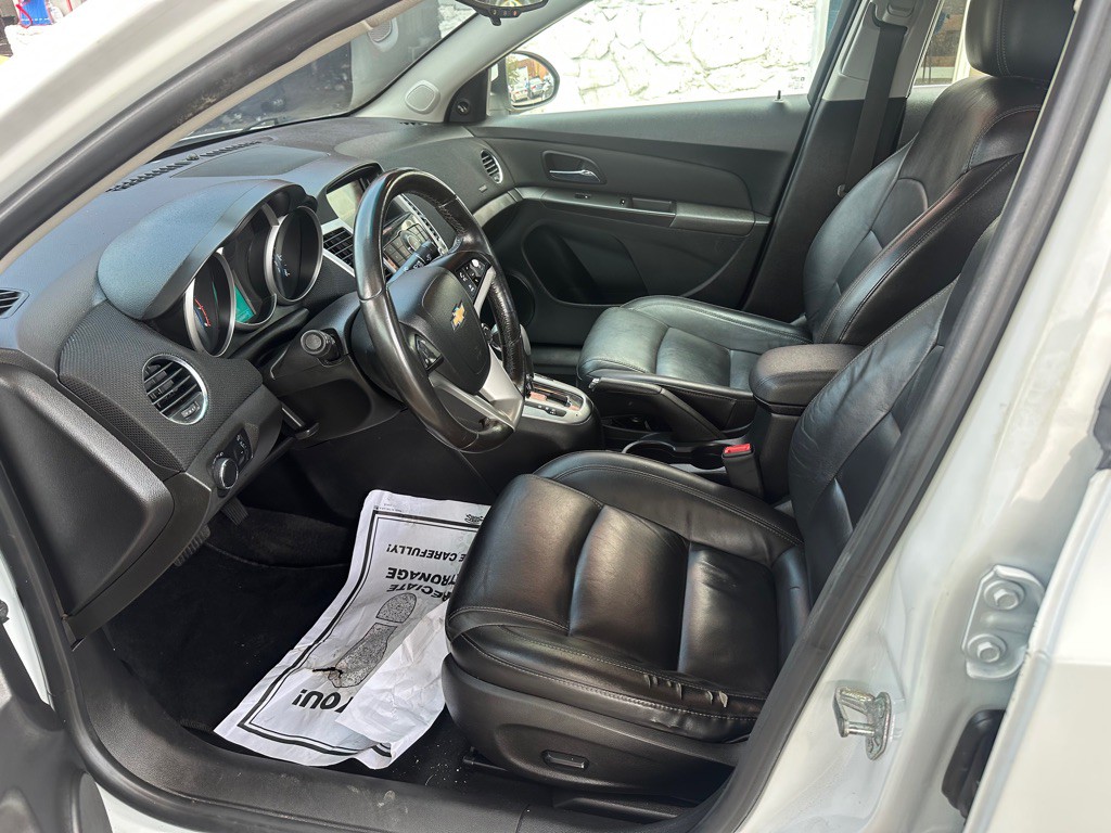 2015 Chevrolet Cruze Image 12