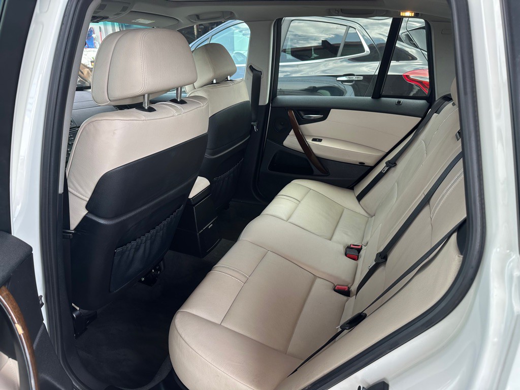2010 BMW X3 Image 11