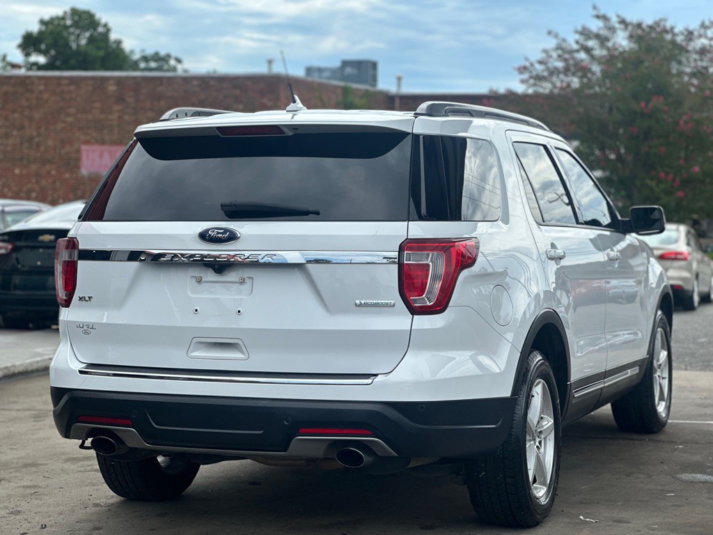 2018 Ford Explorer Image 8