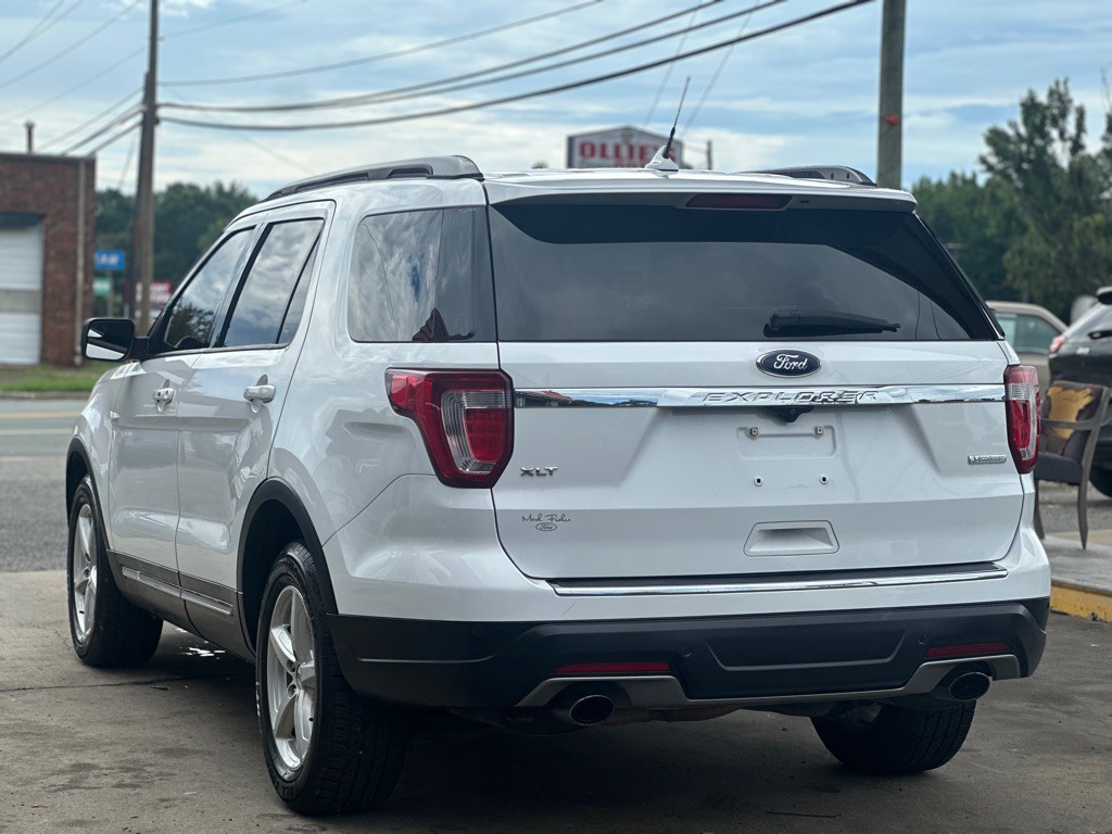 2018 Ford Explorer Image 9