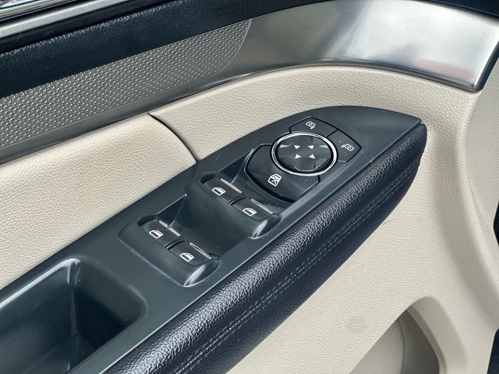 2018 Ford Explorer Image 12