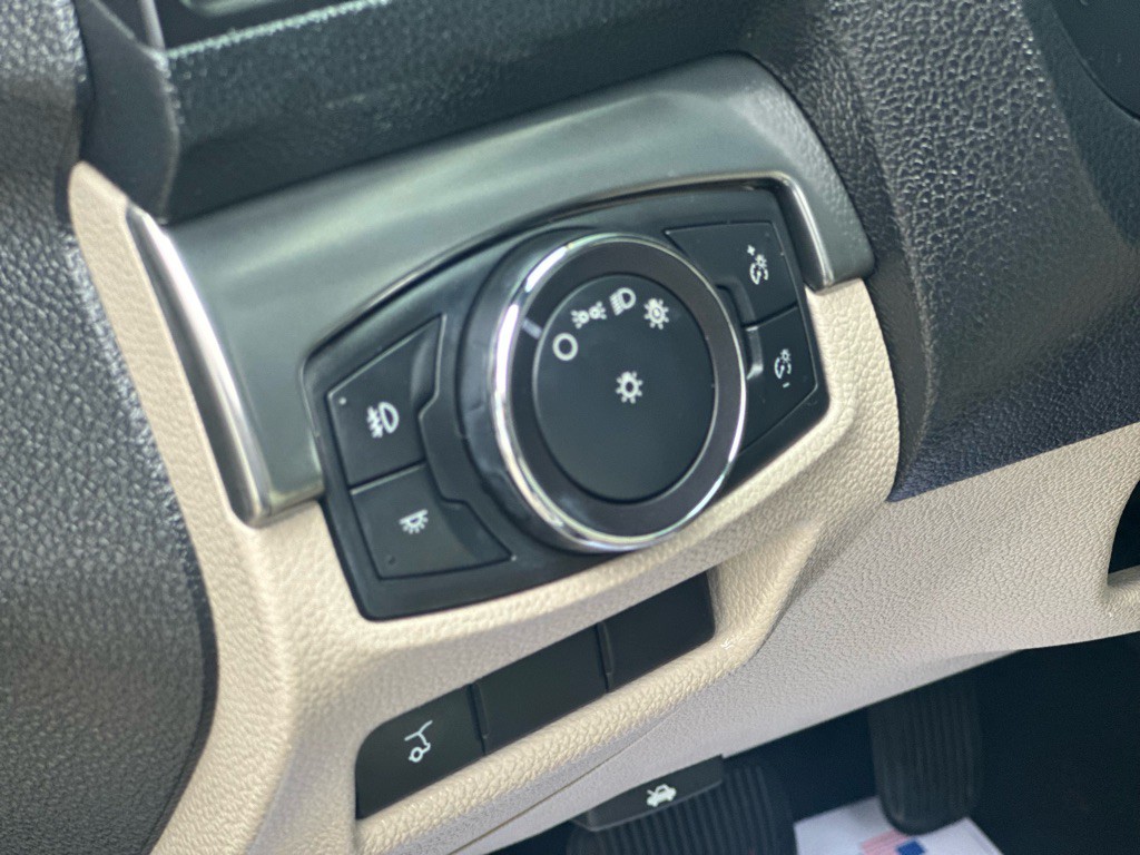 2018 Ford Explorer Image 18